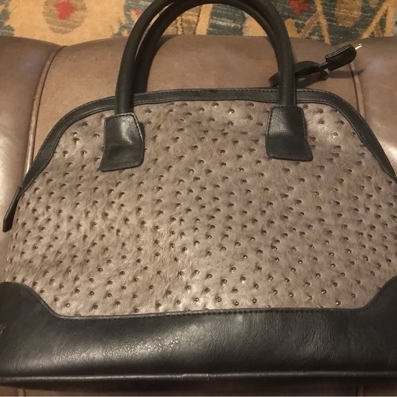 REDUCED!! LONDON FOG OSTRICH SATCHEL - Picture 2 of 3